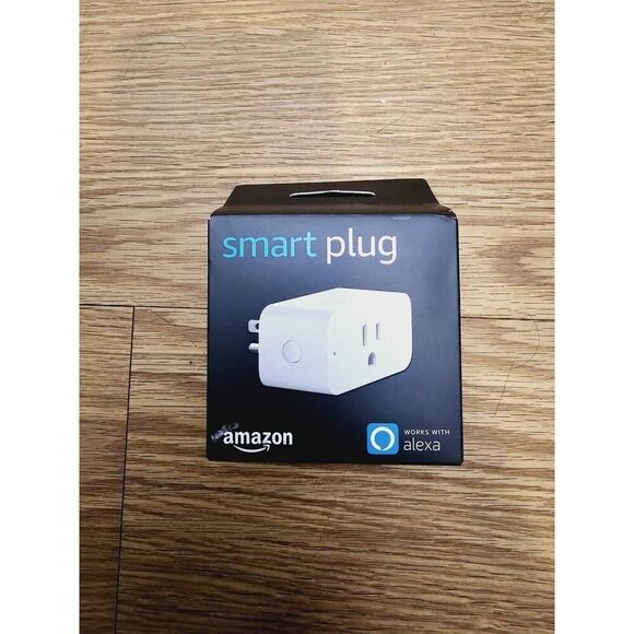 Amazon Smart Plug - White - New - Picture 1 of 7